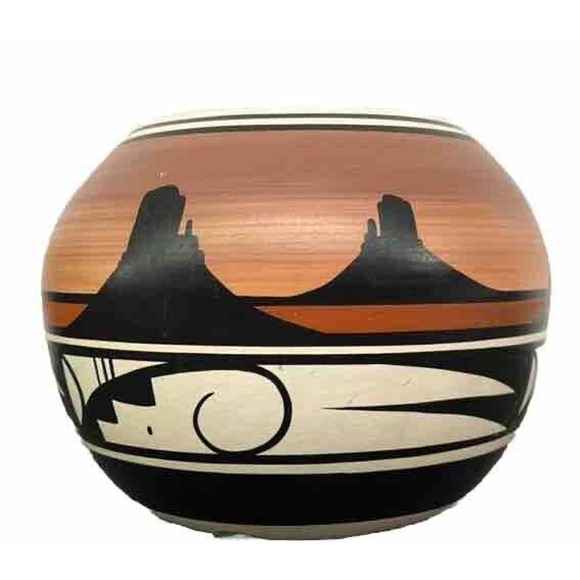 Vintage Native American Indian Art Hand Painted /‎ Desert Skyline - Signed-